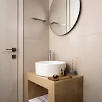 Di Lusso - 2 Suites Hotel *